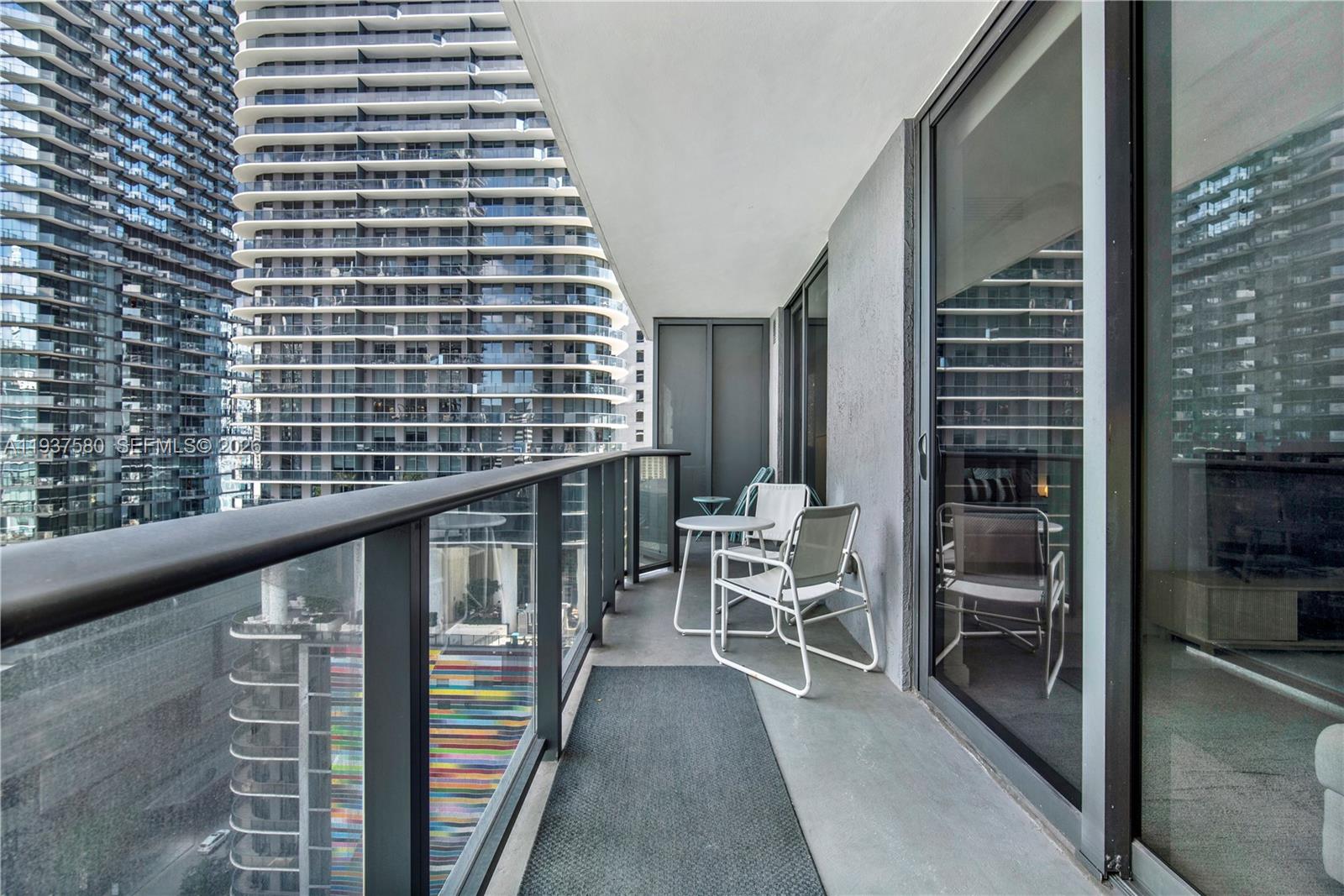 45 SW 9th St #1609, Miami FL 33130