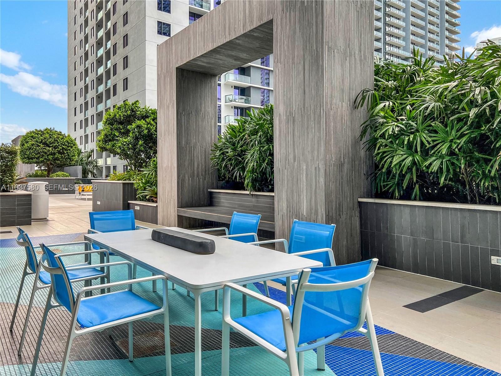 45 SW 9th St #1609, Miami FL 33130