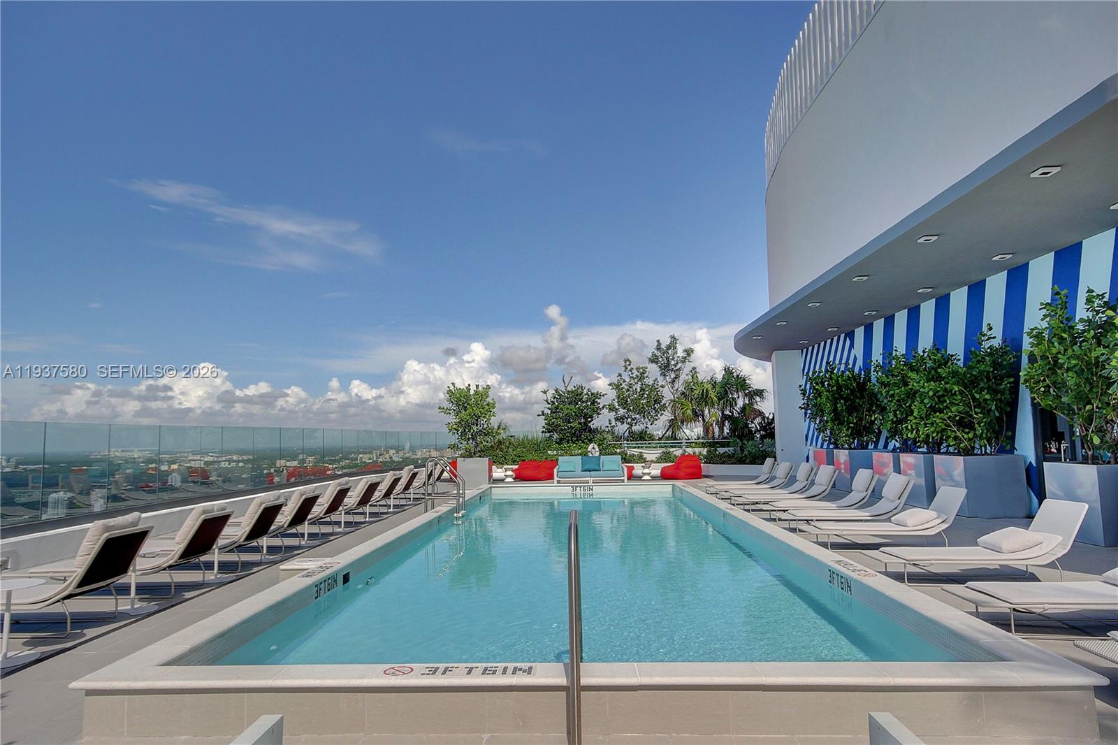 45 SW 9th St #1609, Miami FL 33130