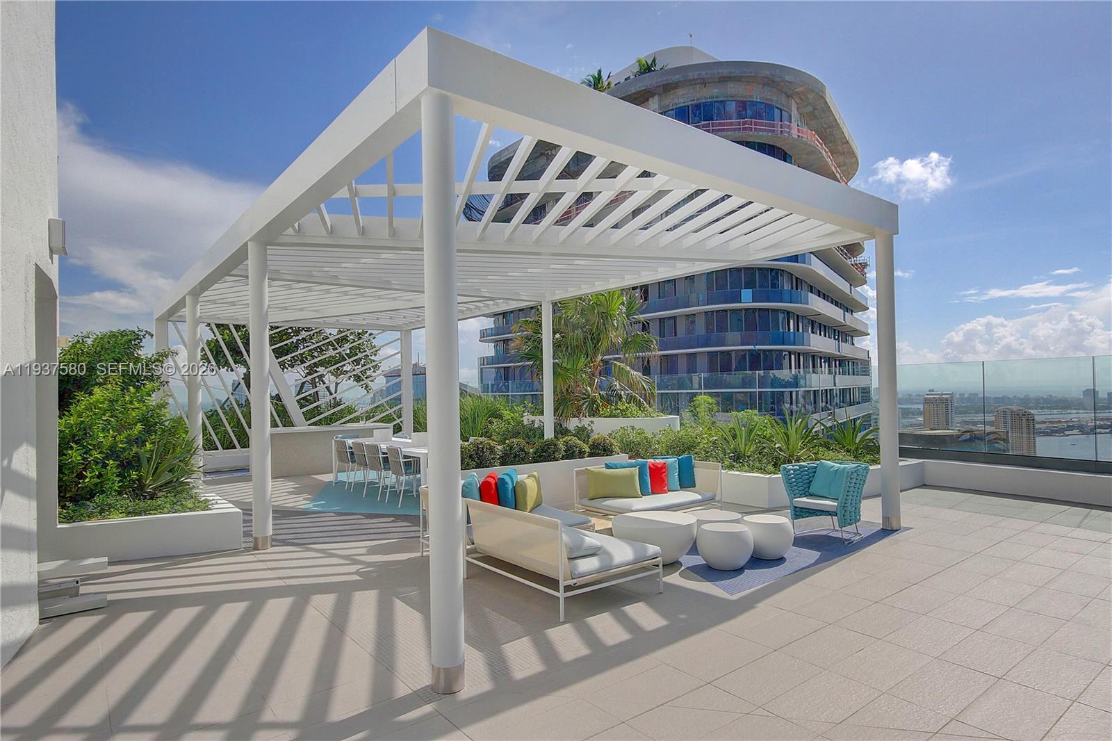 45 SW 9th St #1609, Miami FL 33130