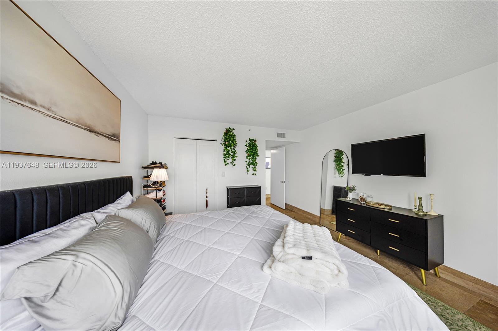 650 West Ave #3006, Miami Beach FL 33139