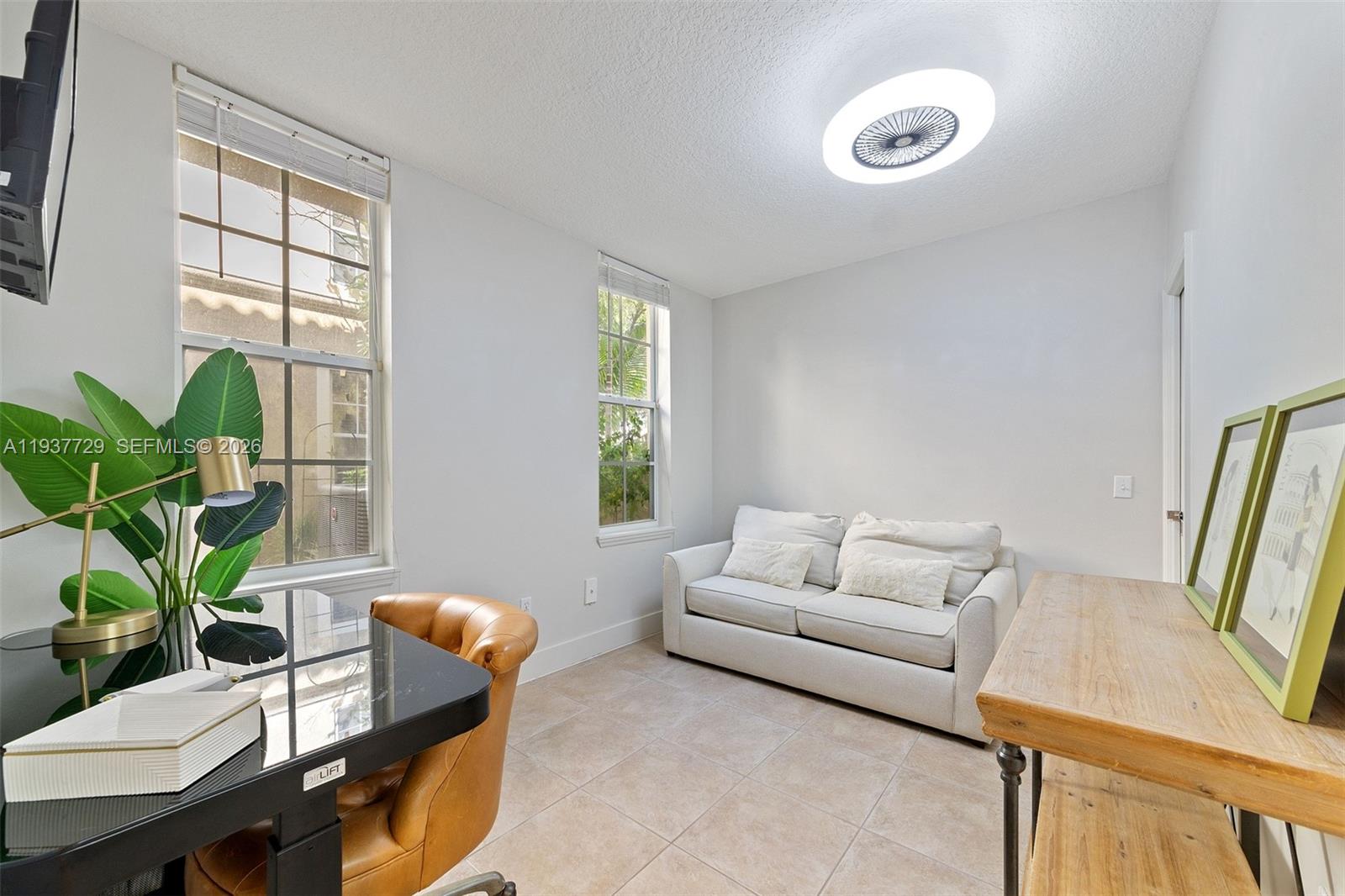 2067 S Ocean Dr #TH5, Hallandale Beach FL 33009
