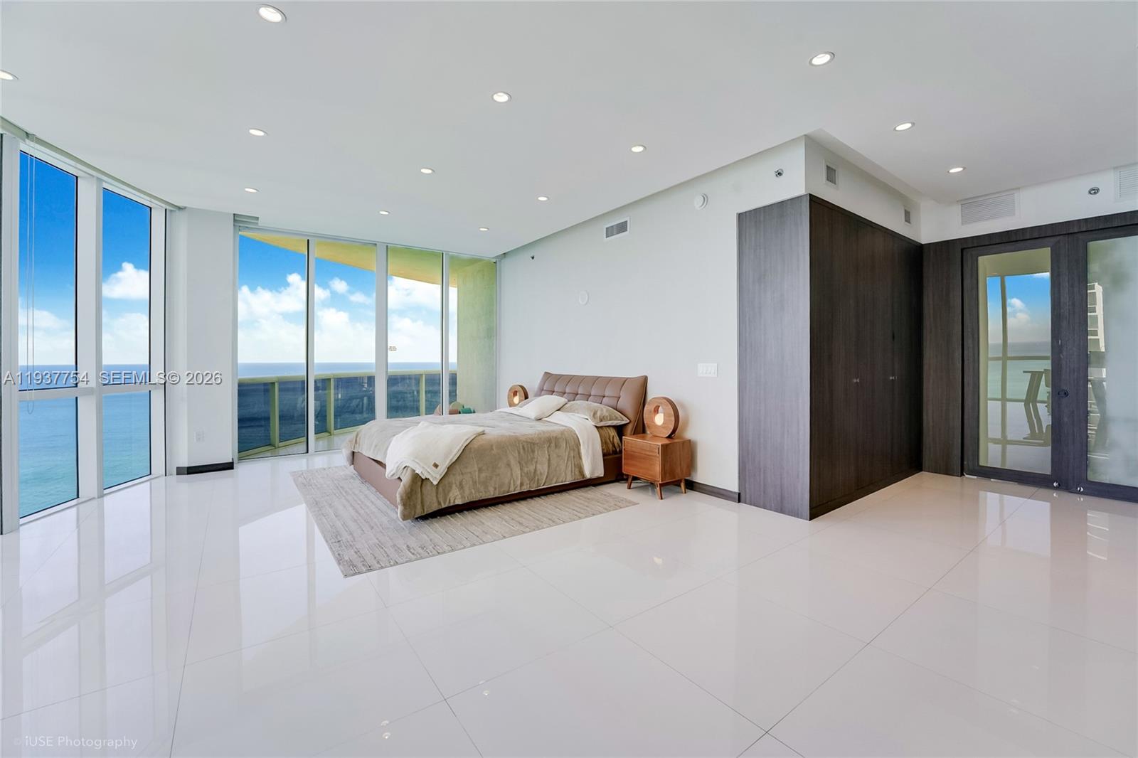 15901 Collins Ave #2701, Sunny Isles Beach FL 33160