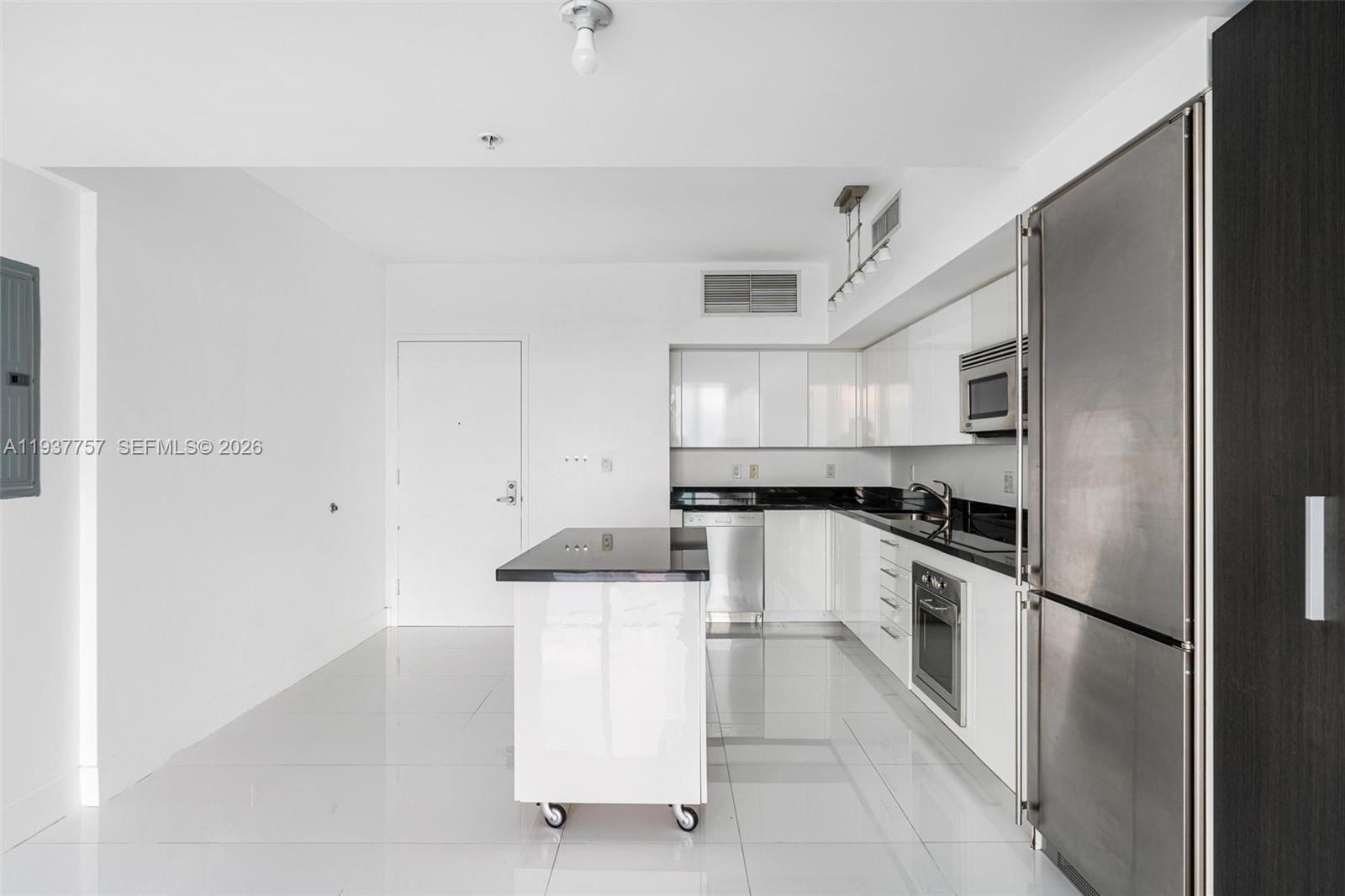 92 SW 3rd St #4109, Miami FL 33130