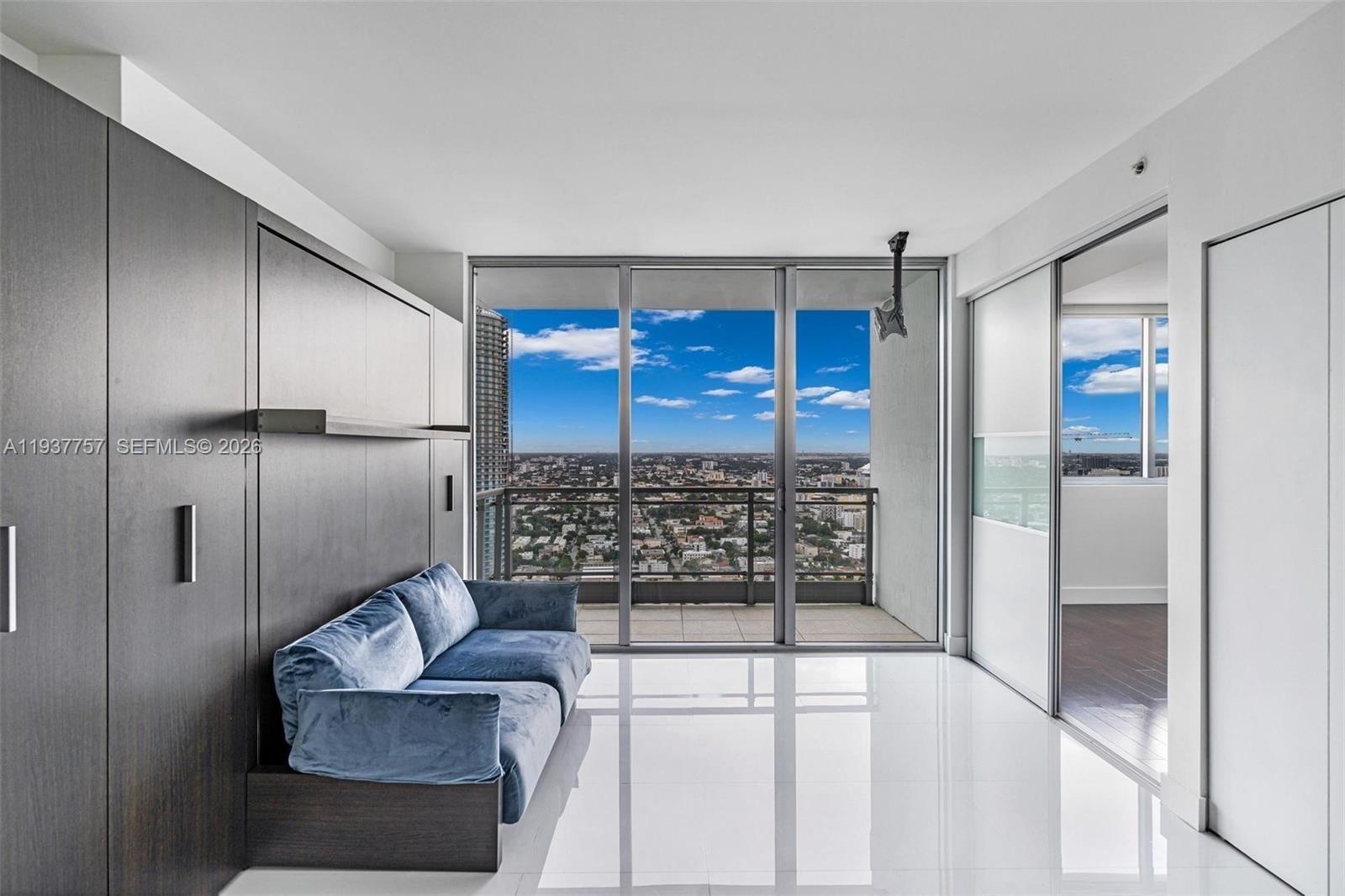 92 SW 3rd St #4109, Miami FL 33130
