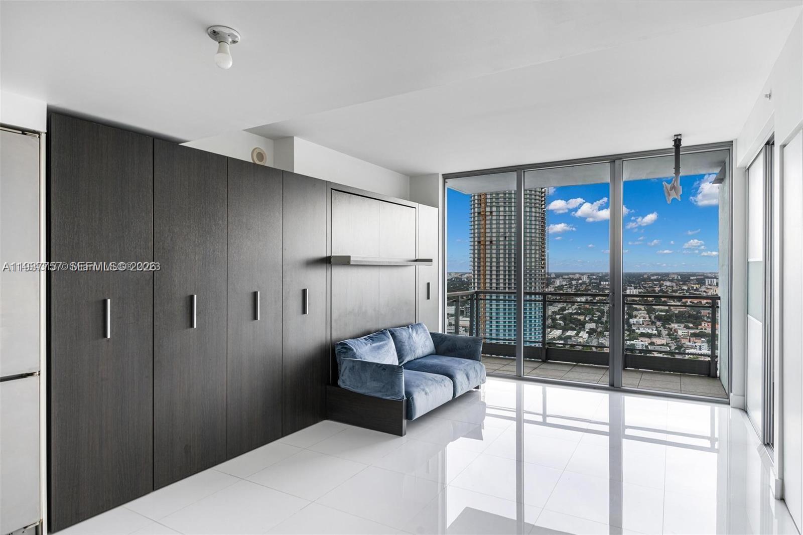 92 SW 3rd St #4109, Miami FL 33130