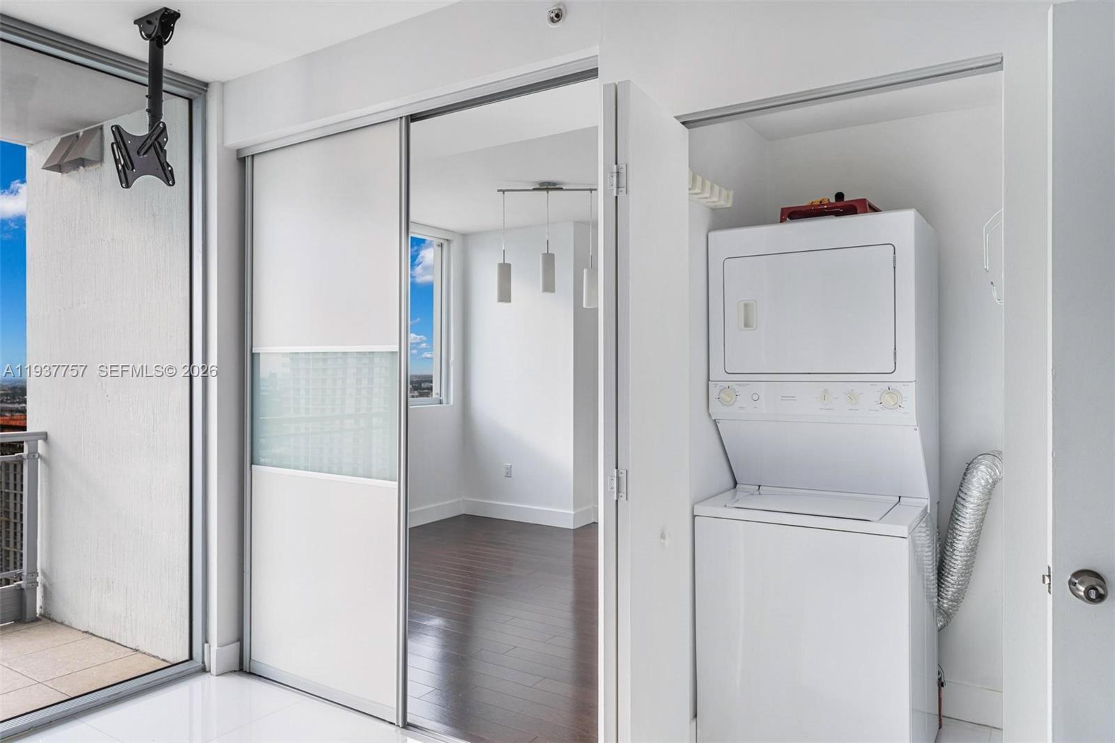 92 SW 3rd St #4109, Miami FL 33130