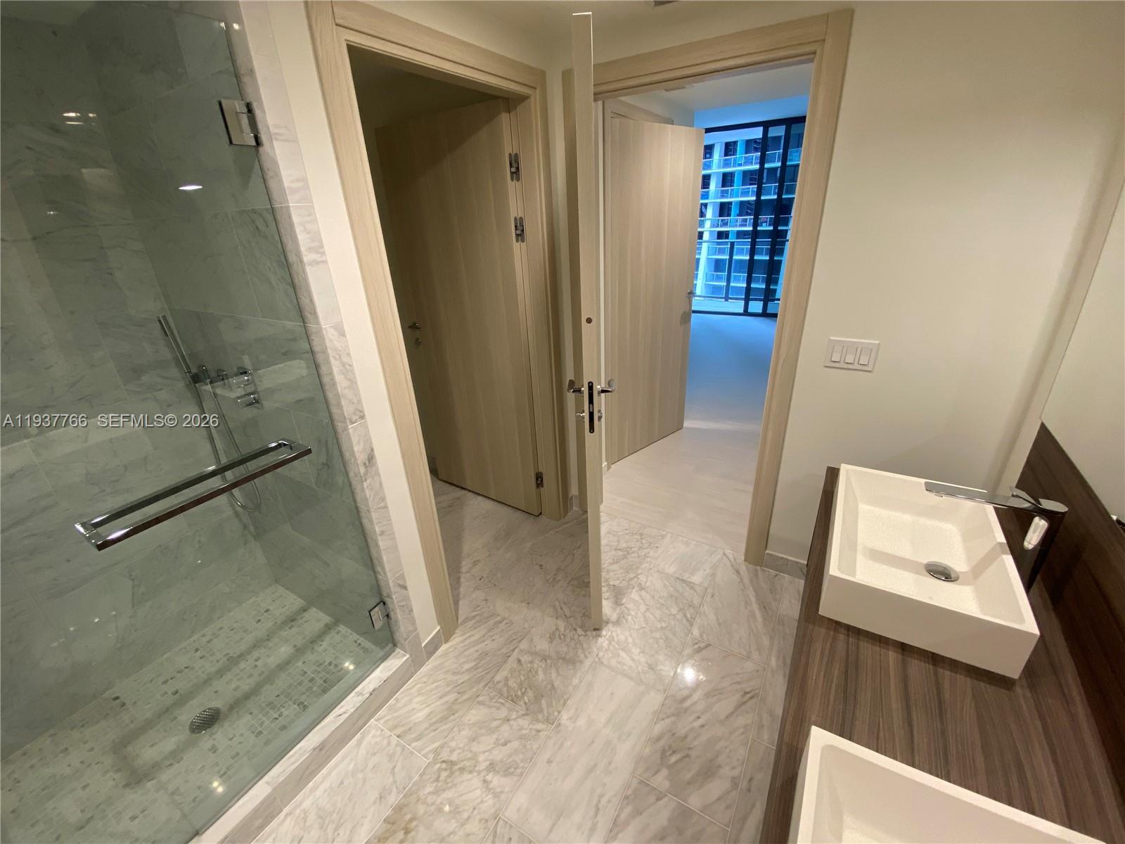1000 Brickell Plaza #2907, Miami FL 33131