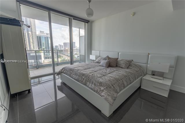 92 SW 3rd St #1802, Miami FL 33130
