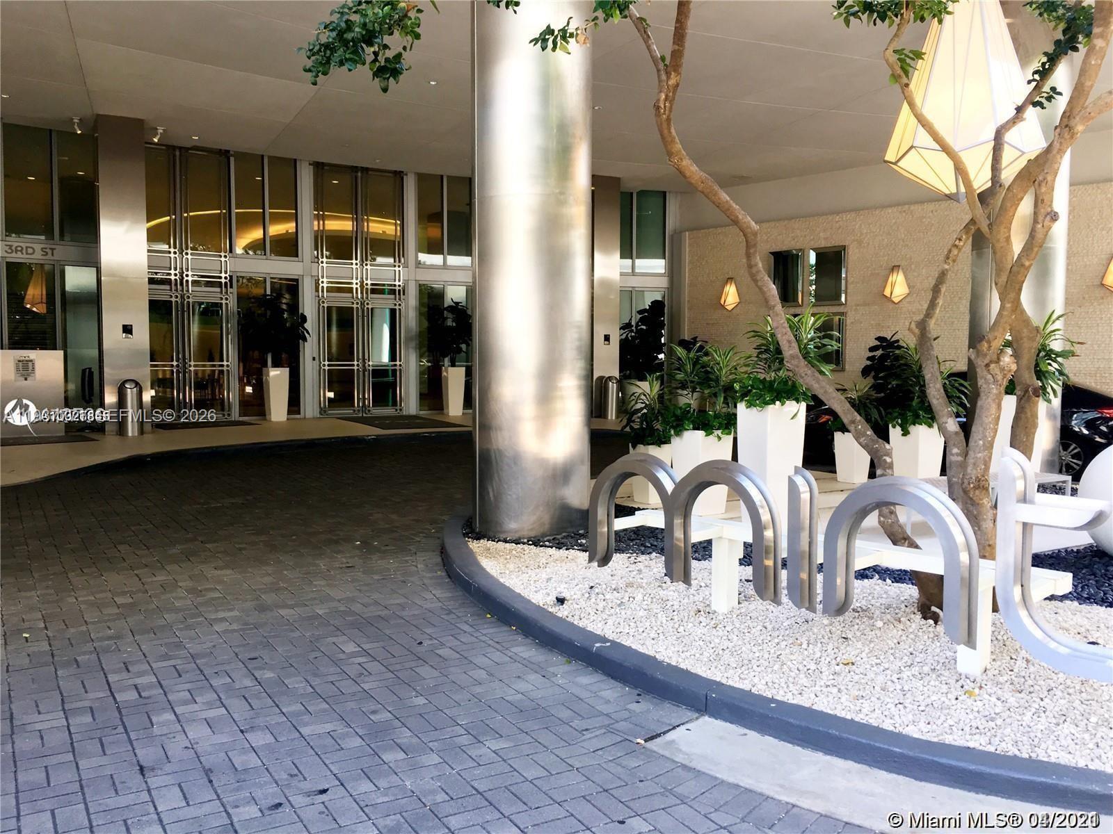 92 SW 3rd St #1802, Miami FL 33130