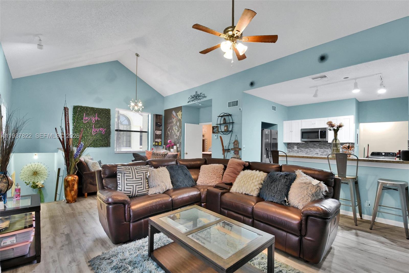 1419 Avon Ln #216, North Lauderdale FL 33068