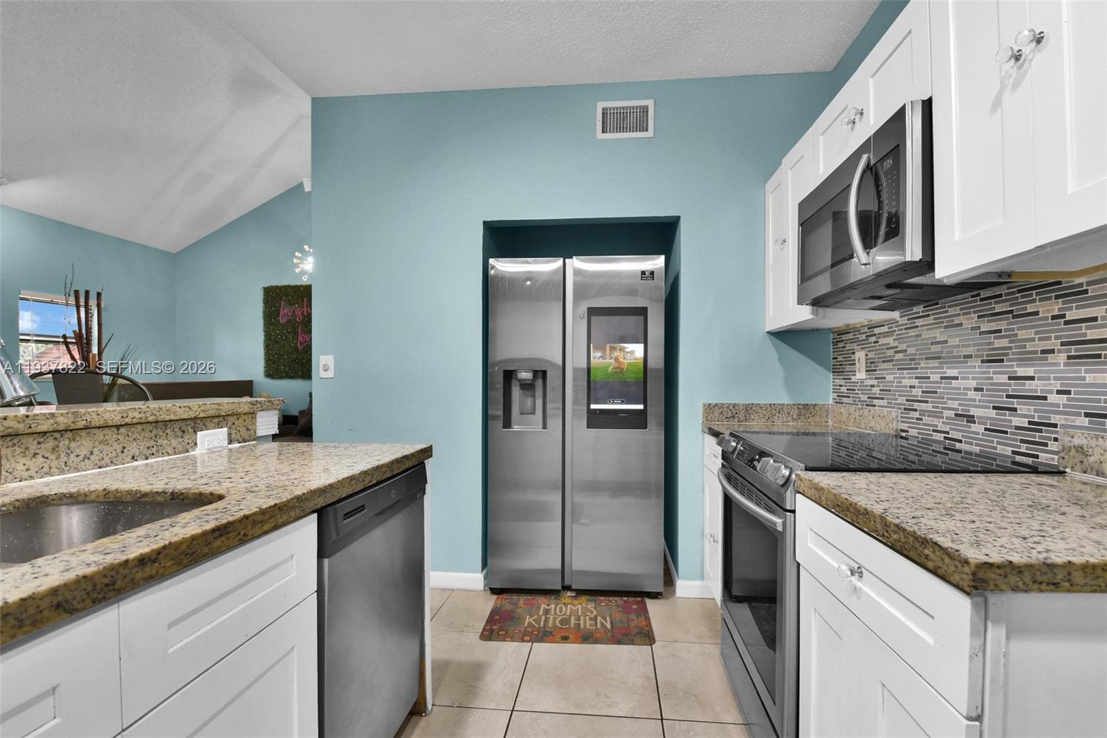 1419 Avon Ln #216, North Lauderdale FL 33068