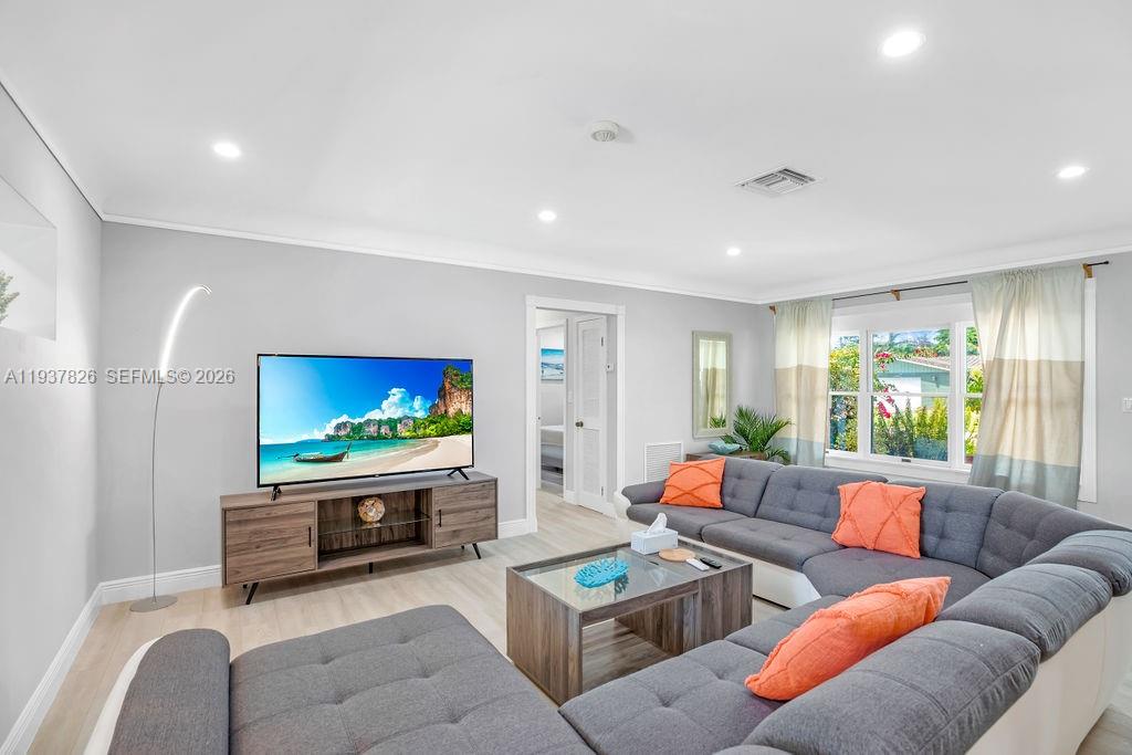 5320 NE 16th Ter, Fort Lauderdale FL 33334