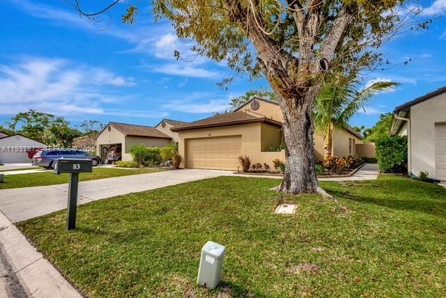 83 Ironwood Way N, Palm Beach Gardens FL 33418