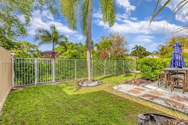 83 Ironwood Way N, Palm Beach Gardens FL 33418