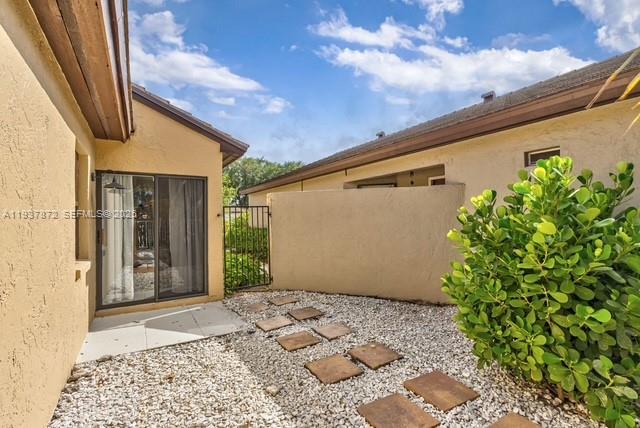 83 Ironwood Way N, Palm Beach Gardens FL 33418