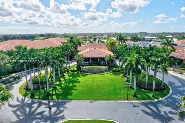 83 Ironwood Way N, Palm Beach Gardens FL 33418