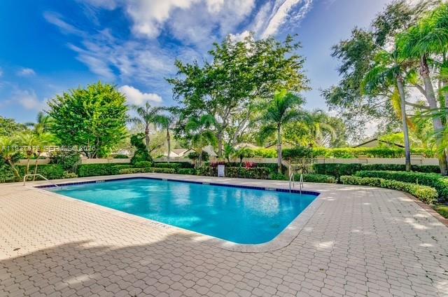 83 Ironwood Way N, Palm Beach Gardens FL 33418