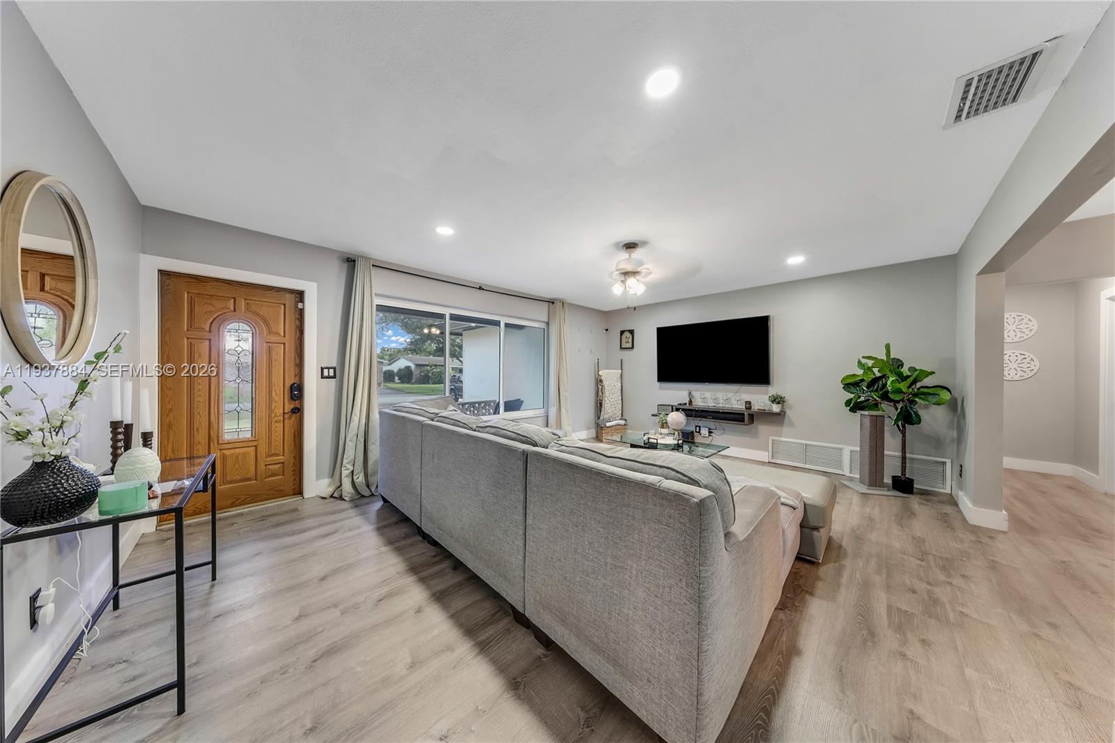 8331 NW 18th St, Pembroke Pines FL 33024