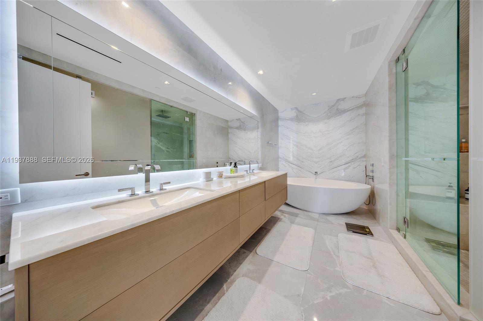 18501 Collins Ave #2502, Sunny Isles Beach FL 33160