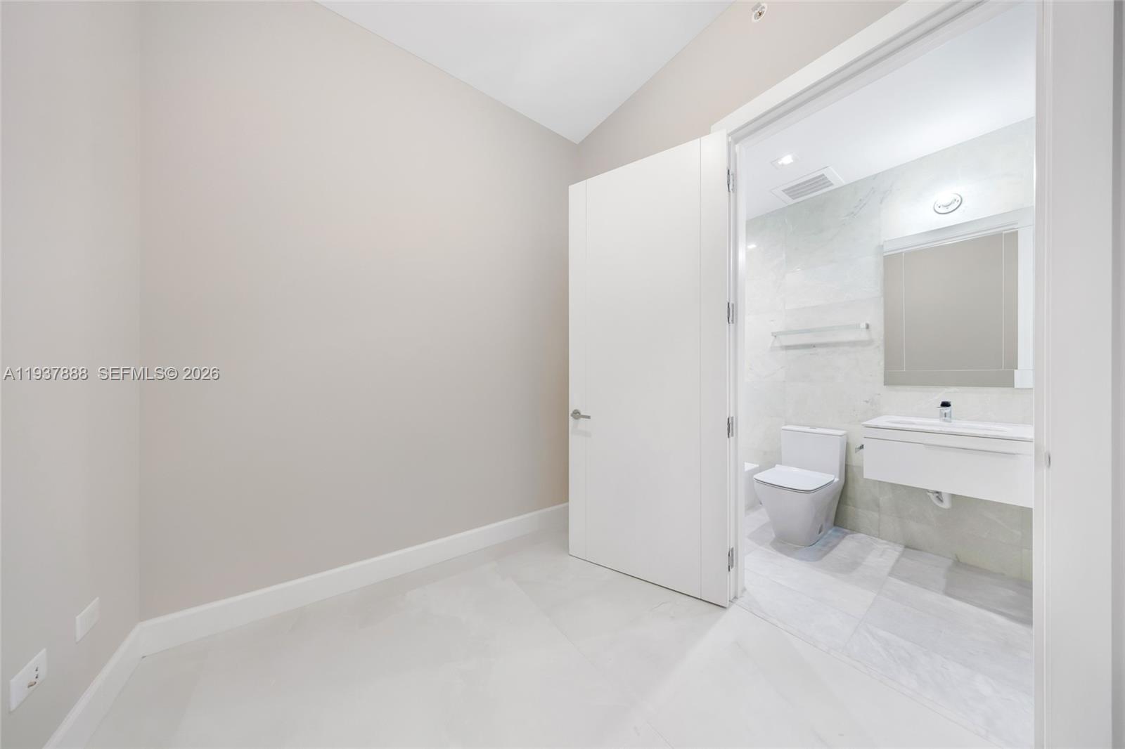 18501 Collins Ave #2502, Sunny Isles Beach FL 33160