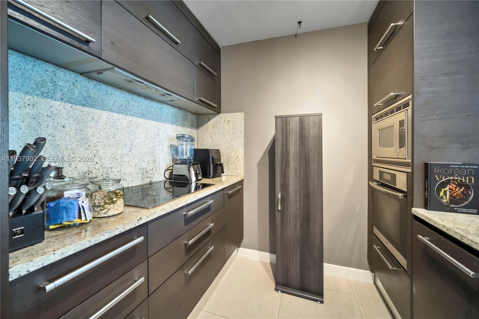 900 Biscayne Blvd #2910, Miami FL 33132