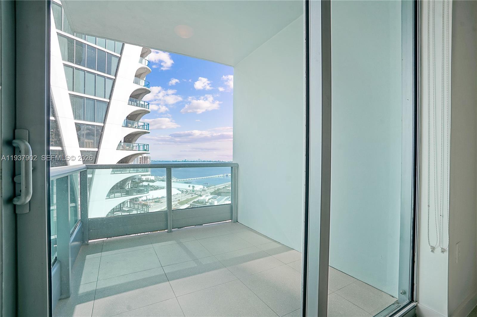900 Biscayne Blvd #2910, Miami FL 33132