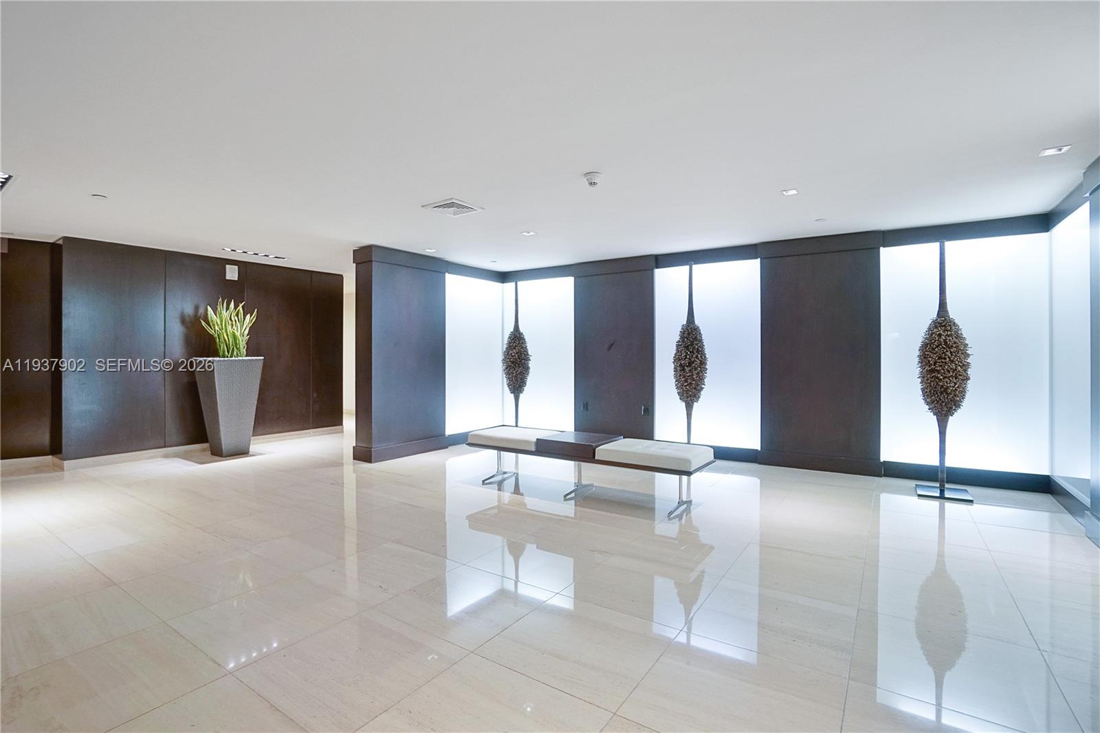 900 Biscayne Blvd #2910, Miami FL 33132