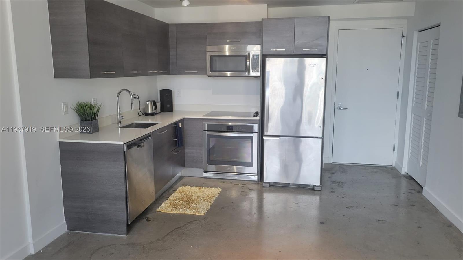 151 SE 1st St #2507, Miami FL 33131