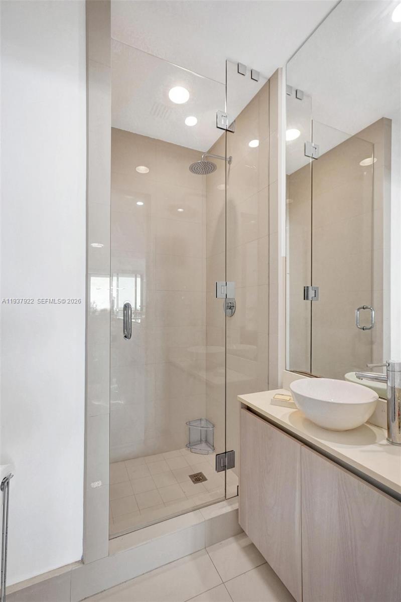 480 NE 31st St #1705, Miami FL 33137