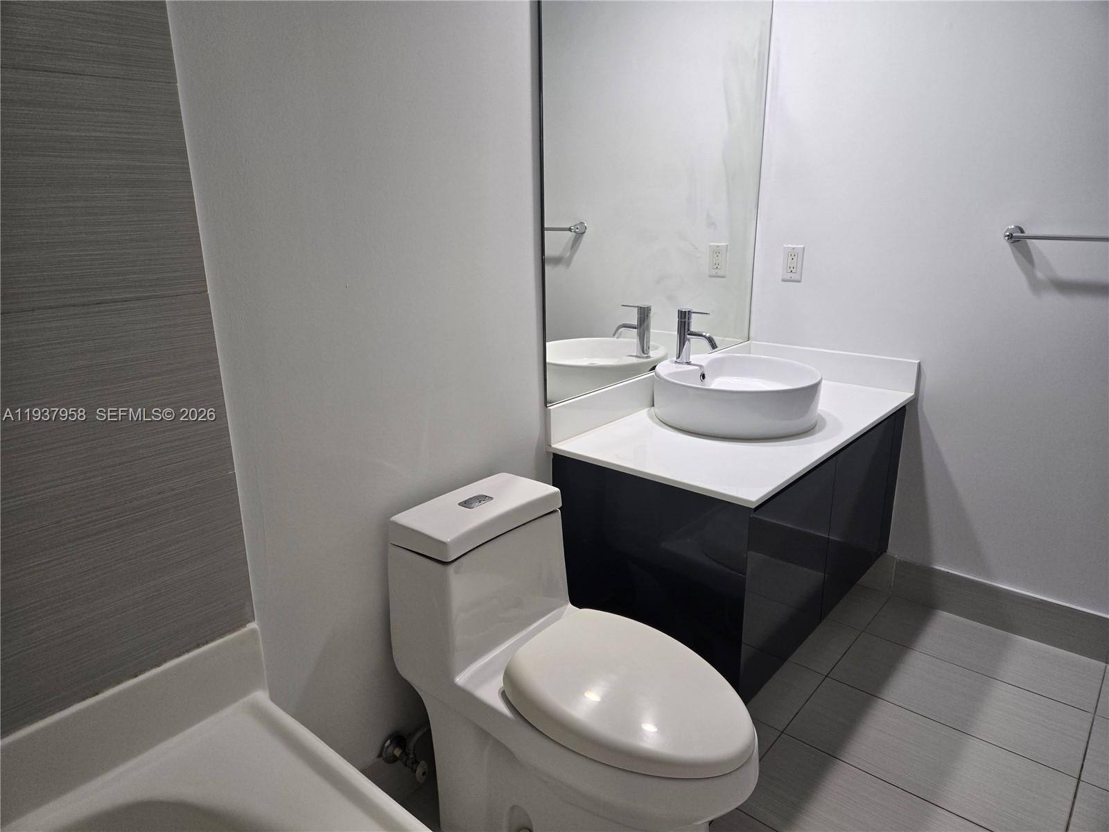 31 SE 6th St #503, Miami FL 33131