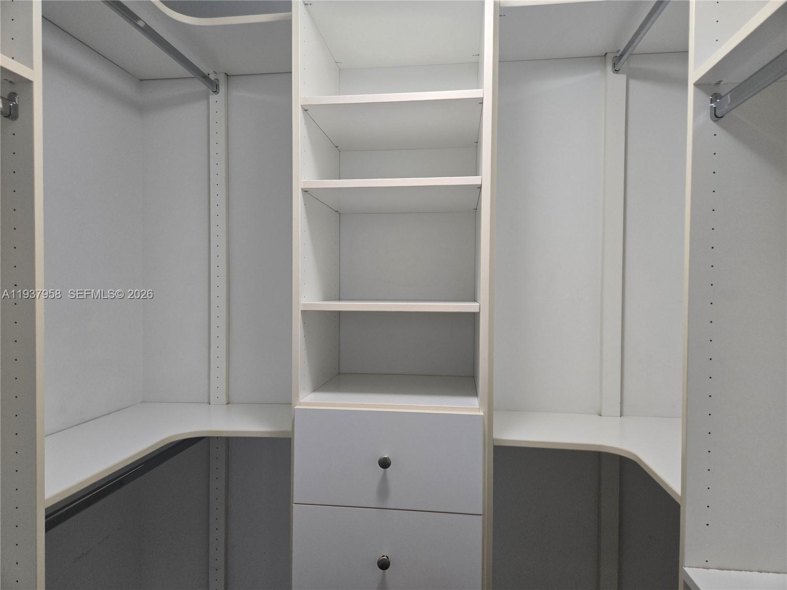 31 SE 6th St #503, Miami FL 33131