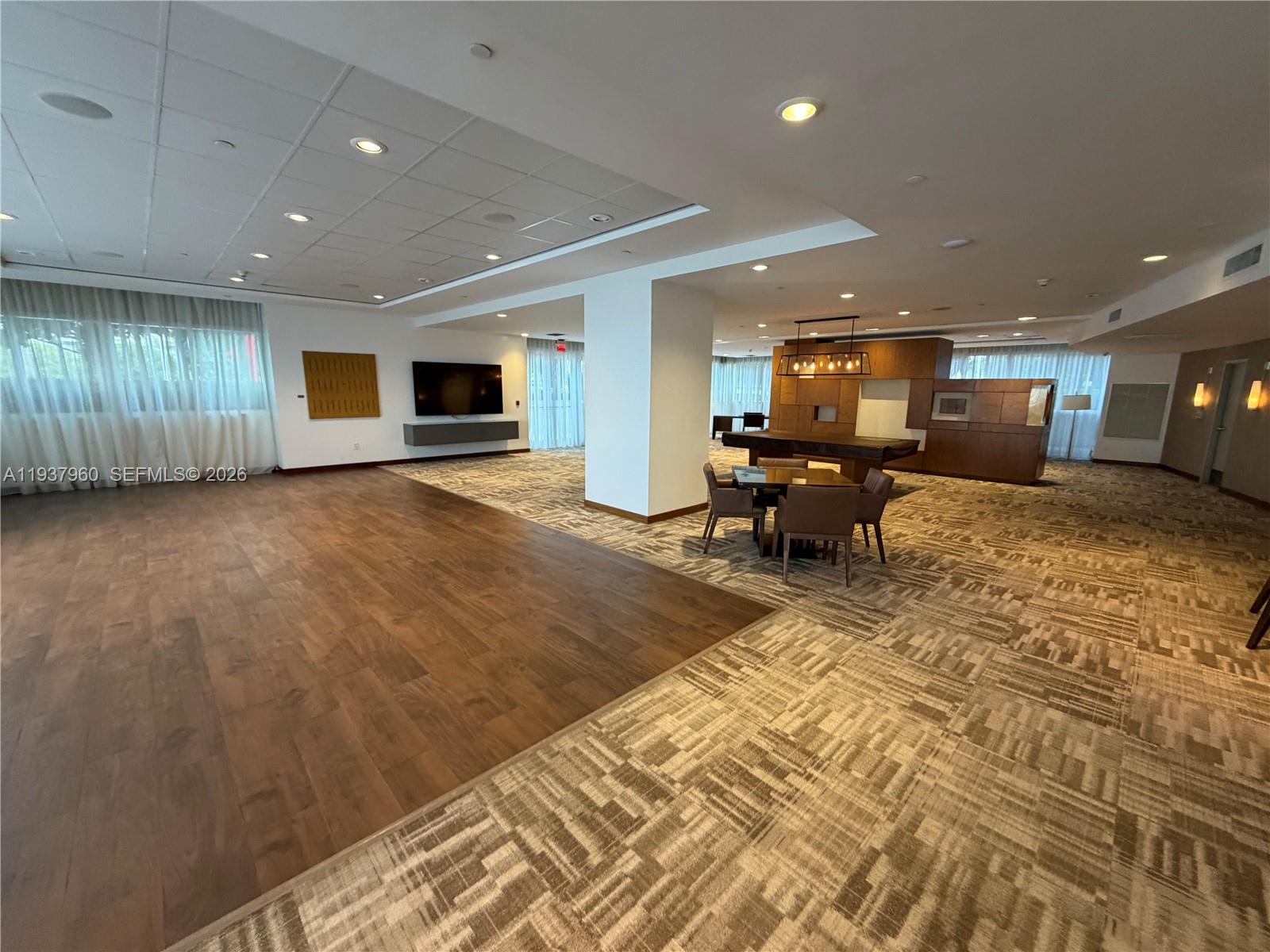 400 Alton Rd #LPH-3007, Miami Beach FL 33139