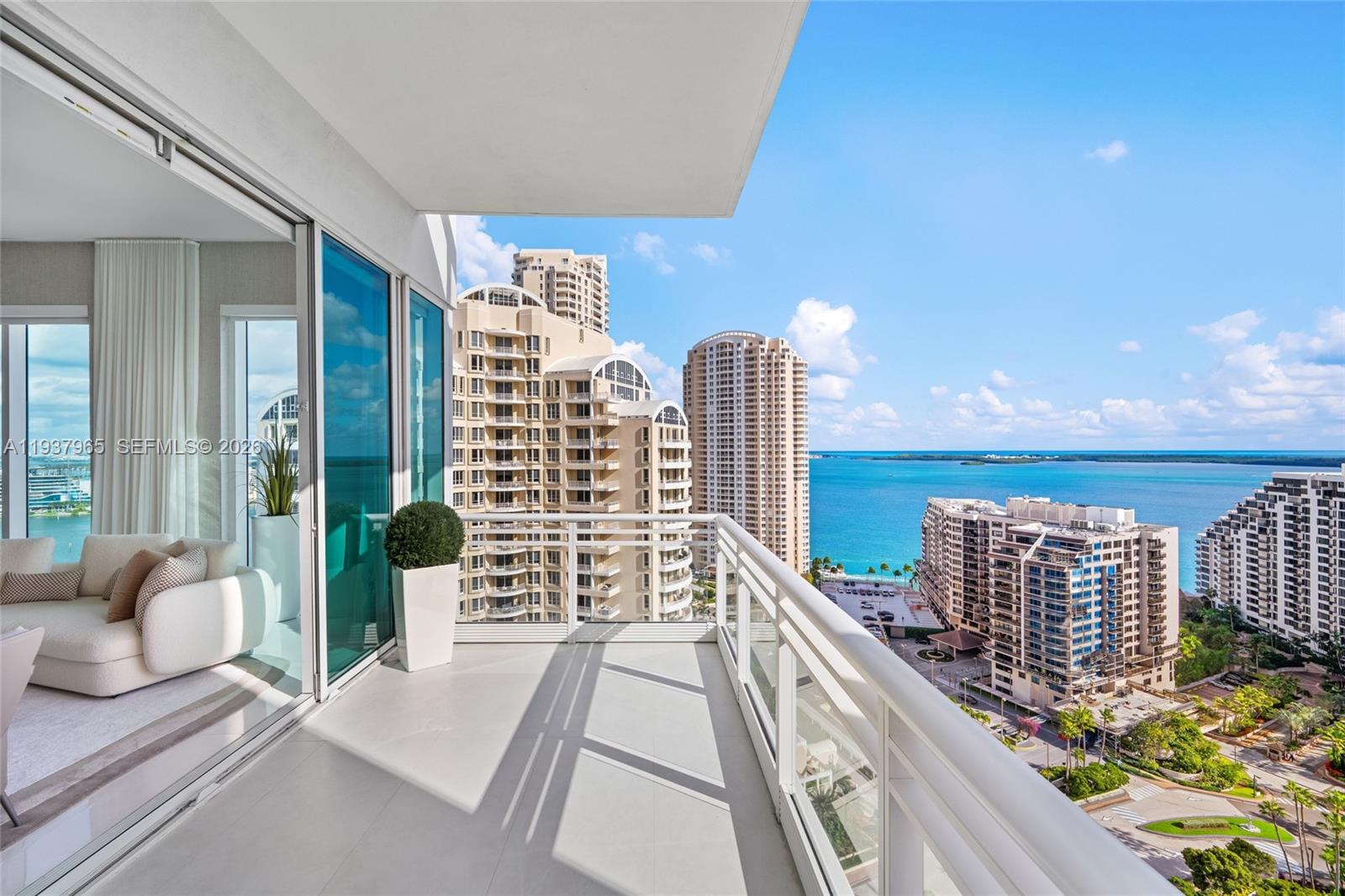 900 Brickell Key Blvd #2004, Miami FL 33131