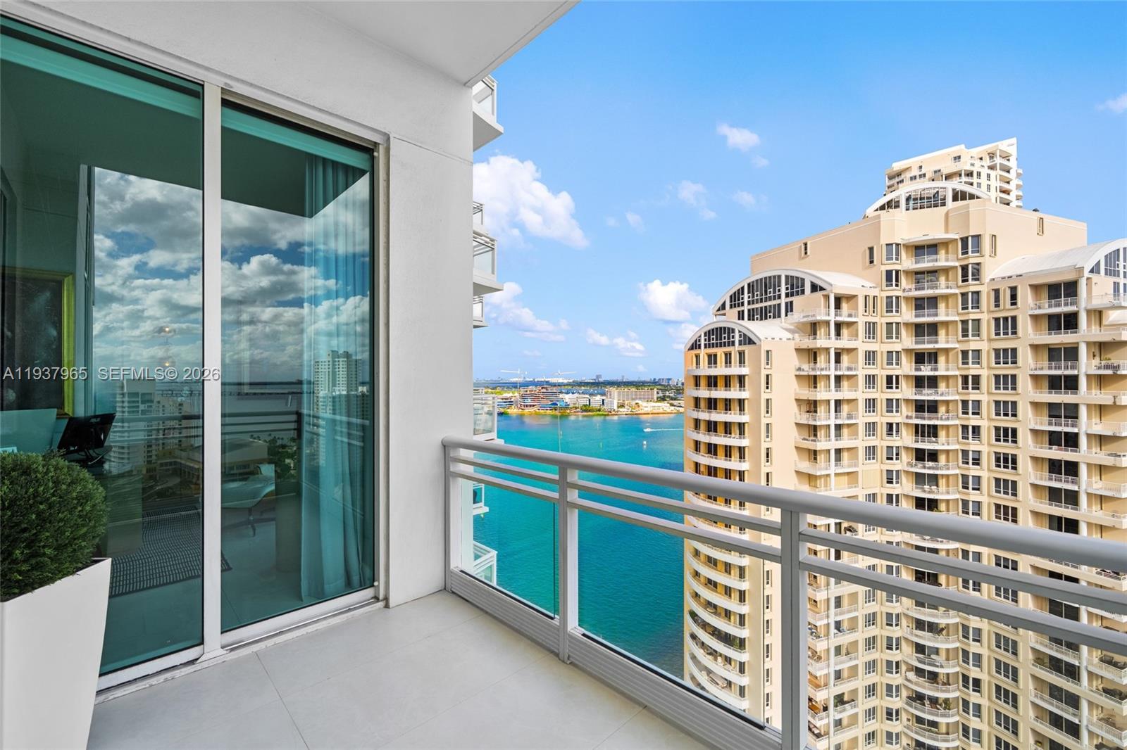 900 Brickell Key Blvd #2004, Miami FL 33131