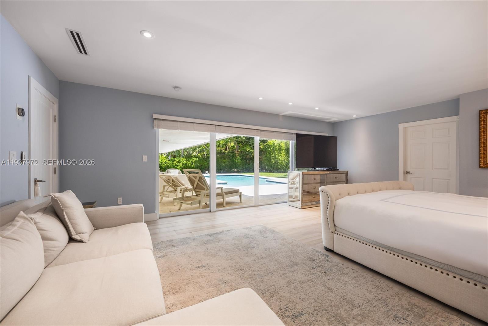 7230 Vistalmar St, Coral Gables FL 33143