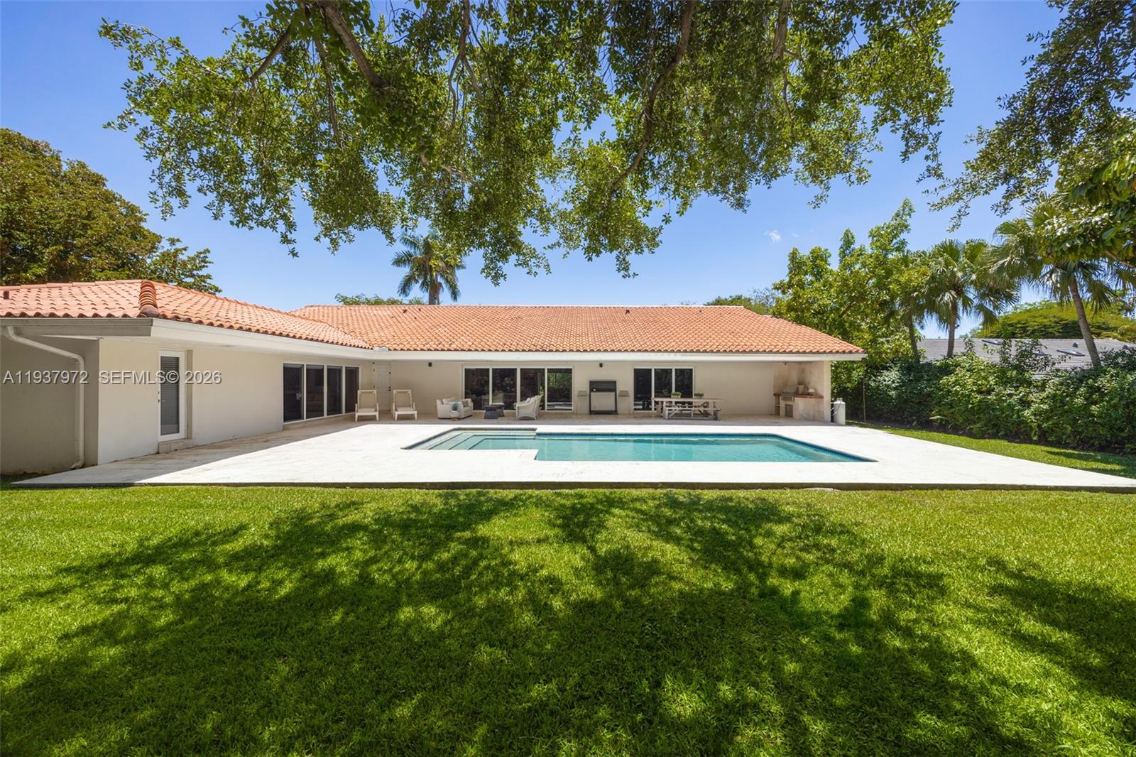 7230 Vistalmar St, Coral Gables FL 33143