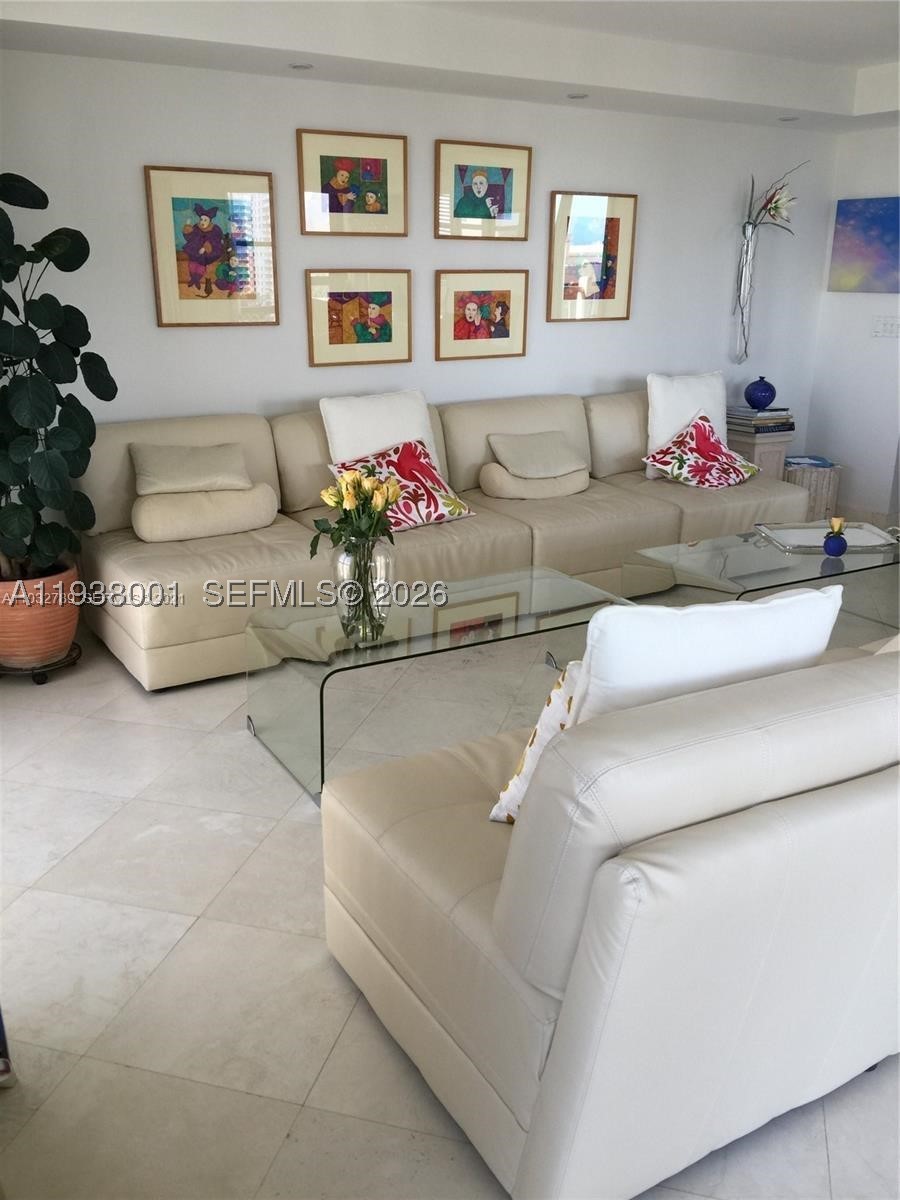 1121 Crandon Blvd #F1107, Key Biscayne FL 33149