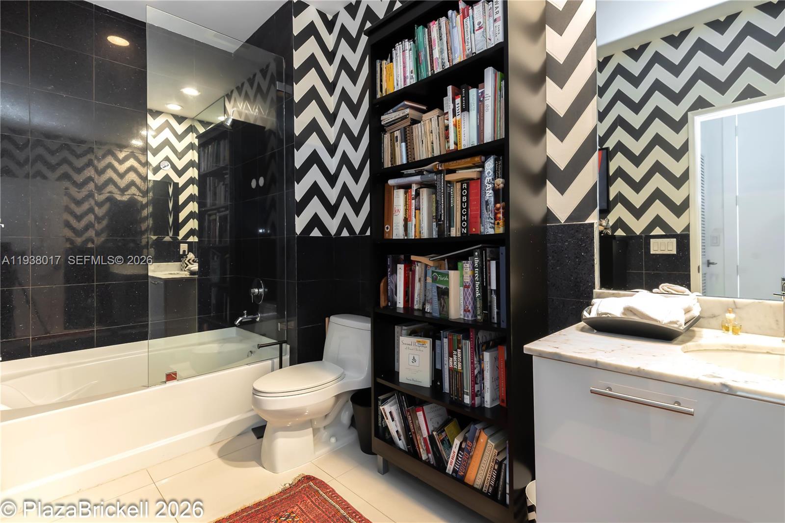 950 BRICKELL BAY DRIVE #5505, Miami FL 33131