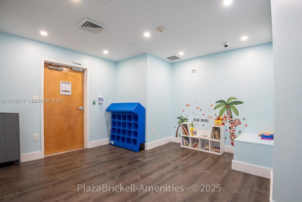 950 BRICKELL BAY DRIVE #5505, Miami FL 33131