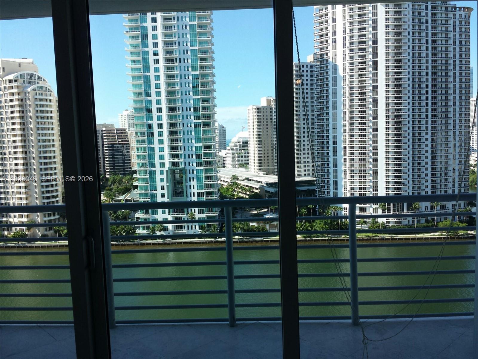 325 S BISCAYNE BL #1819, Miami FL 33131