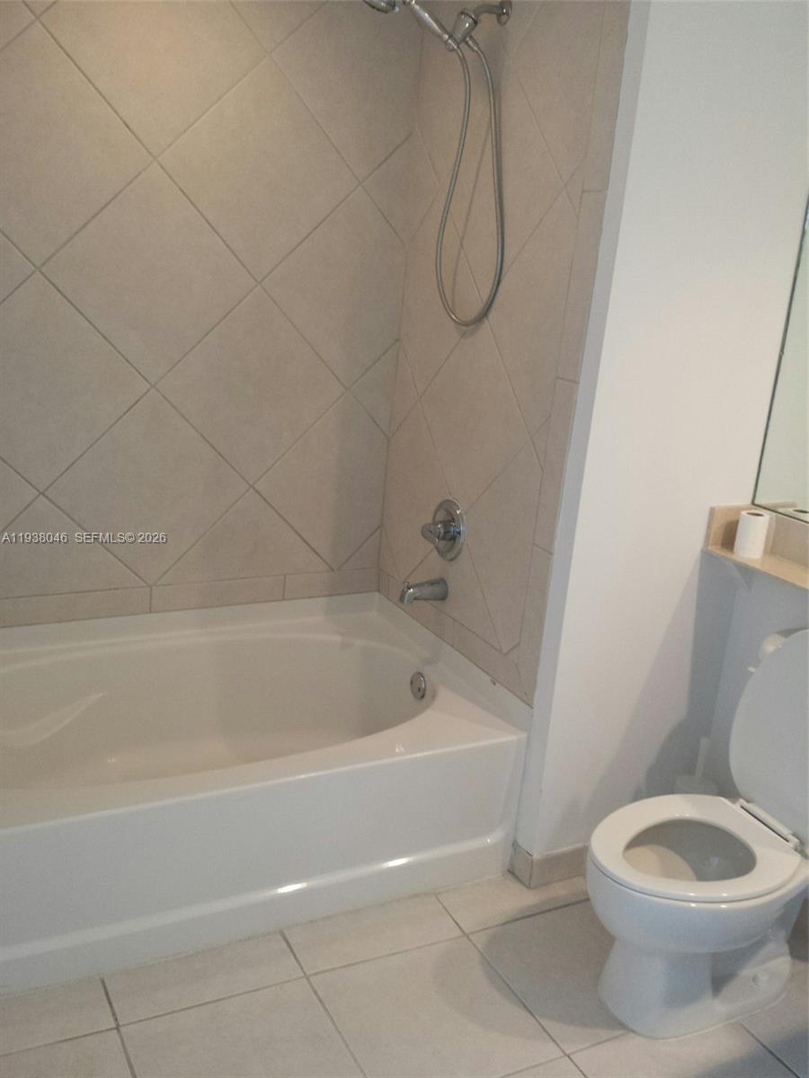 325 S BISCAYNE BL #1819, Miami FL 33131