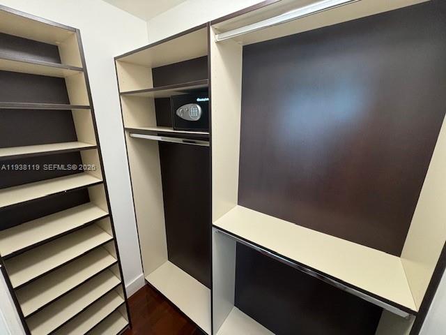 900 Biscayne Blvd #4203, Miami FL 33132