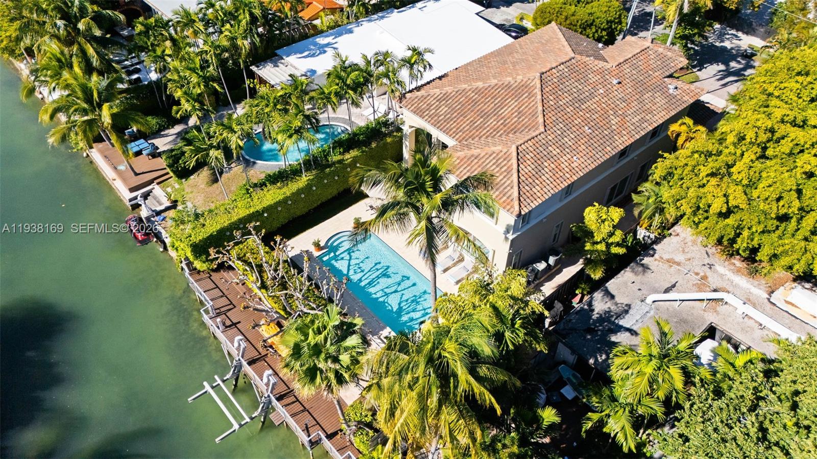 1490 Cleveland Rd, Miami Beach FL 33141