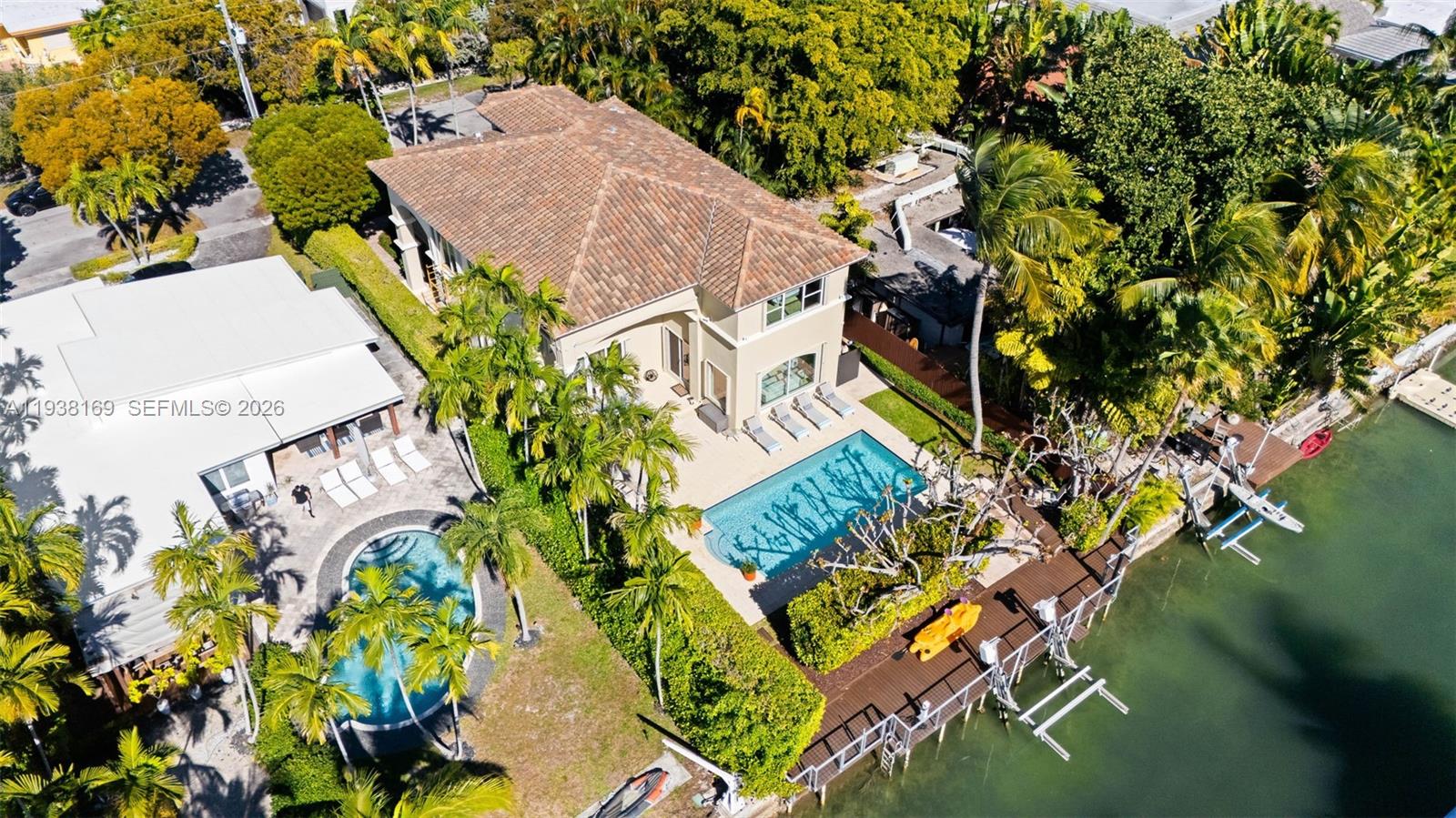 1490 Cleveland Rd, Miami Beach FL 33141