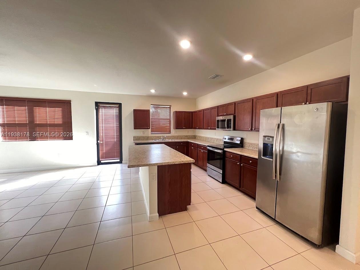 191 SE 35 TH AV., Homestead FL 33033