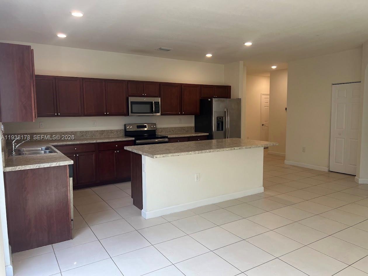 191 SE 35 TH AV., Homestead FL 33033