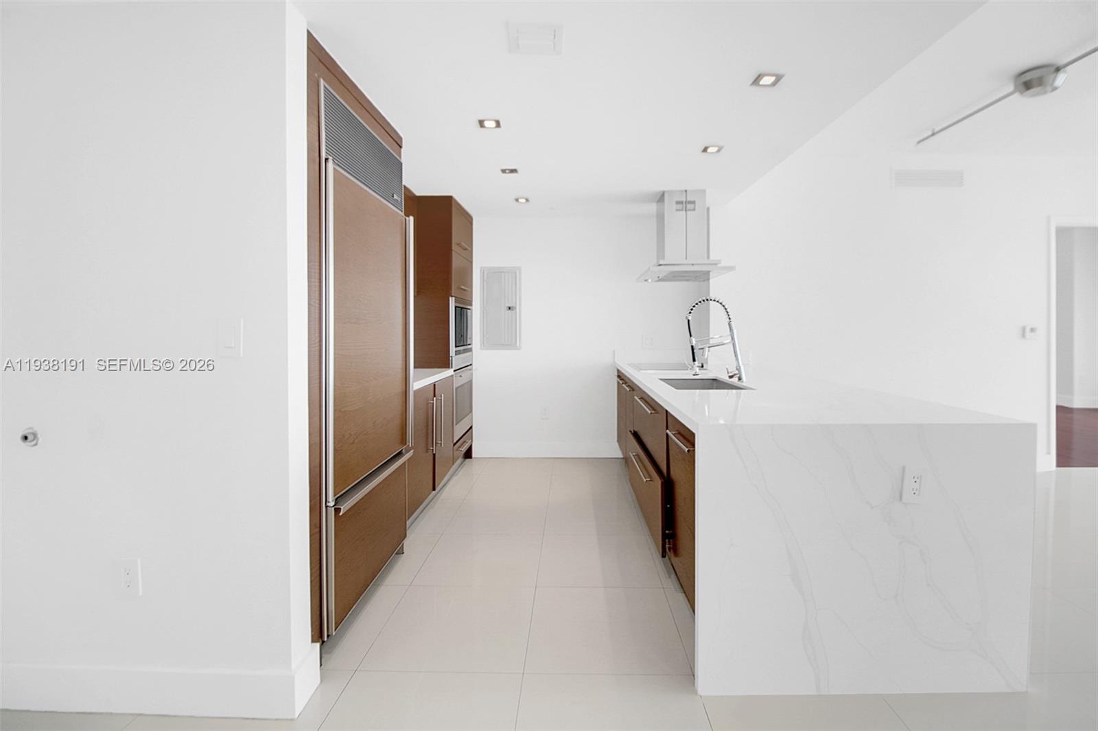 495 Brickell Ave #4605, Miami FL 33131