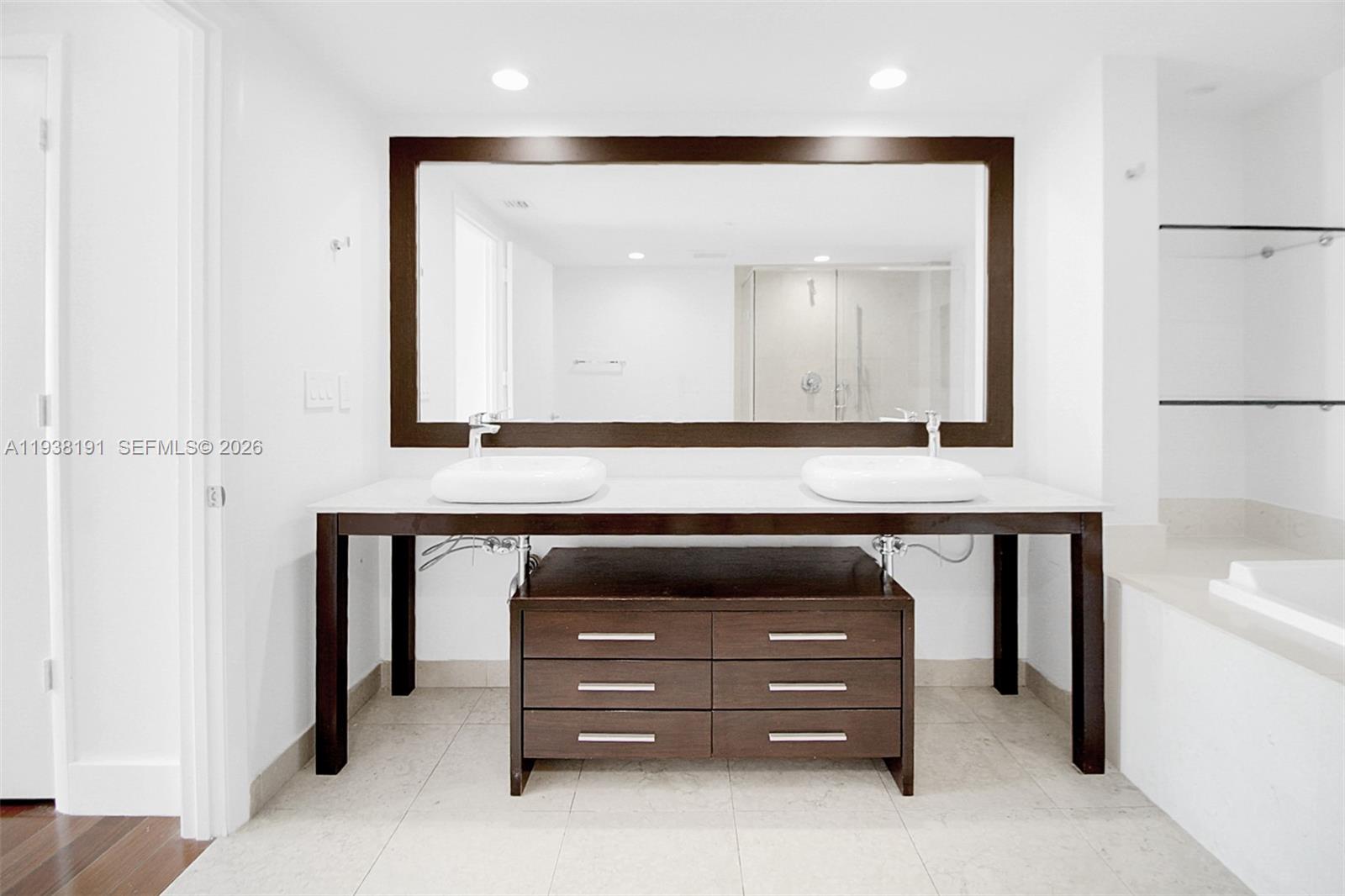 495 Brickell Ave #4605, Miami FL 33131