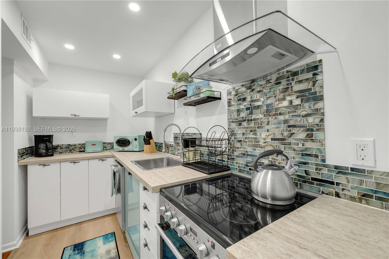 1200 West Ave #811, Miami Beach FL 33139